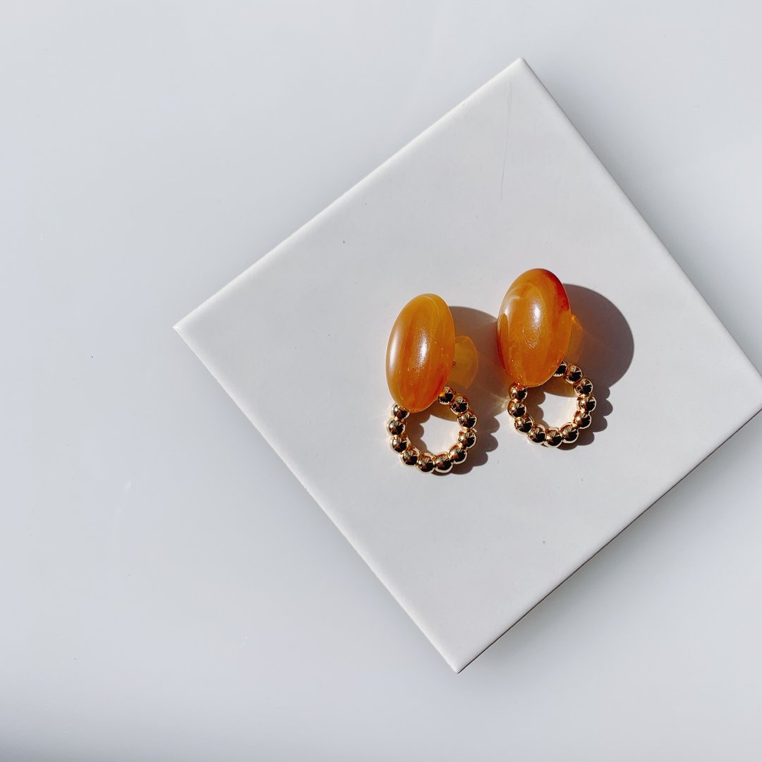 Tortoiseshell earrings - 耳环/耳夹 - 压克力 橘色