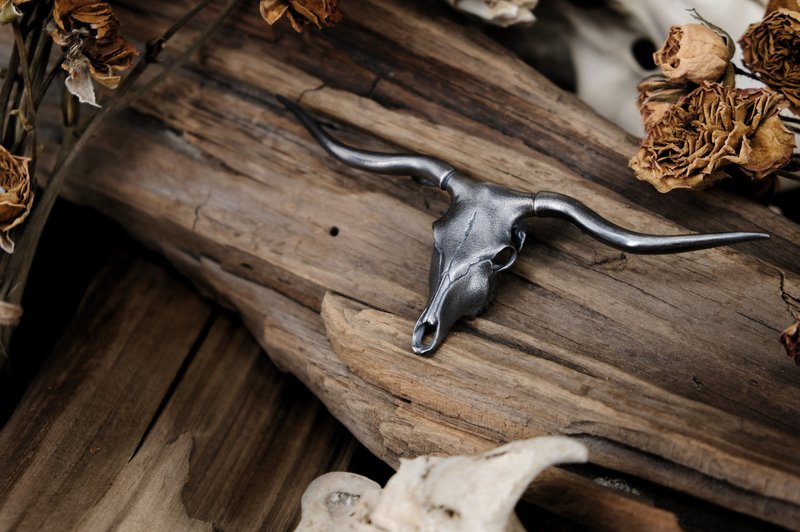 【山骸纪】鸣之徊-德州长角牛头骨项链 - 项链 - 银 银色