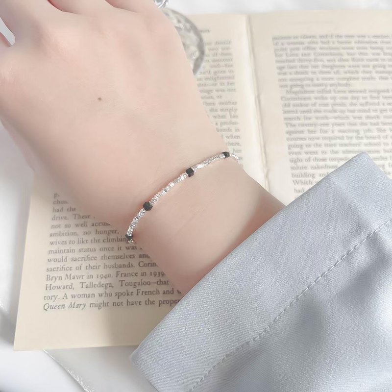 黑玛瑙小碎银925纯银手链 - 手链/手环 - 纯银 银色