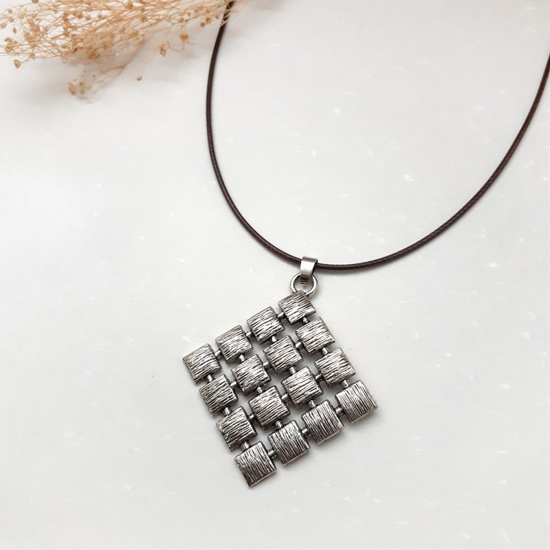手作x项链 排列方块(古银色) 蜡绳 粗绳 - 项链 - 其他材质 银色