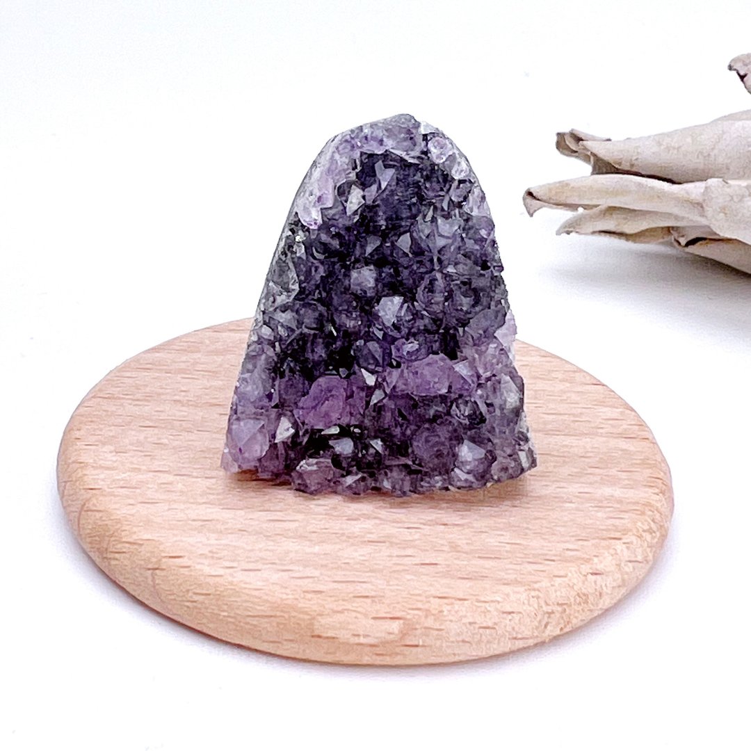 深处。原矿 净化 财富 贵人 疗愈 l 迷你紫晶镇 紫水晶 l - 摆饰 - 水晶 紫色
