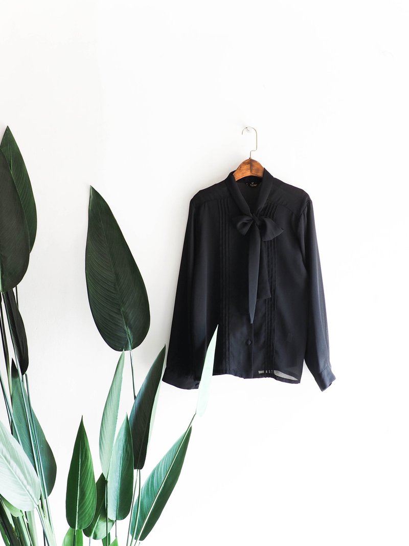 河水山 - 神奈川青春纯黑包扣周末派对 古董丝感纺纱质衬衫上衣 - 女装衬衫 - 聚酯纤维 黑色