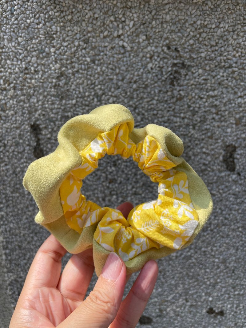 Chez。小物系列 - 麂皮绒制发圈-柠檬黄x黄底白小花 - 发饰 - 聚酯纤维 黄色