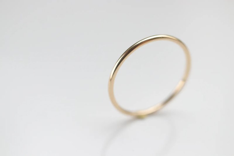 14K Tint Gold Round Ring ( Medium) 简约K金线戒 (中)洗澡免摘 - 戒指 - 贵金属 金色