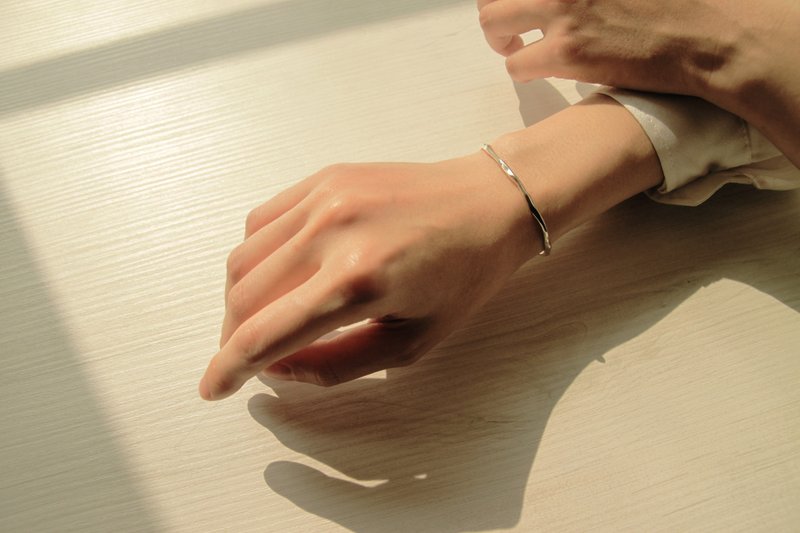 原生系列 水流纯银手环 - 手链/手环 - 纯银 银色