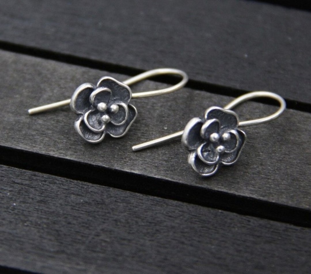 Real S 925 Sterling Silver Women Romantic Flower Earrings Designer Thai Silver - 耳环/耳夹 - 纯银 银色