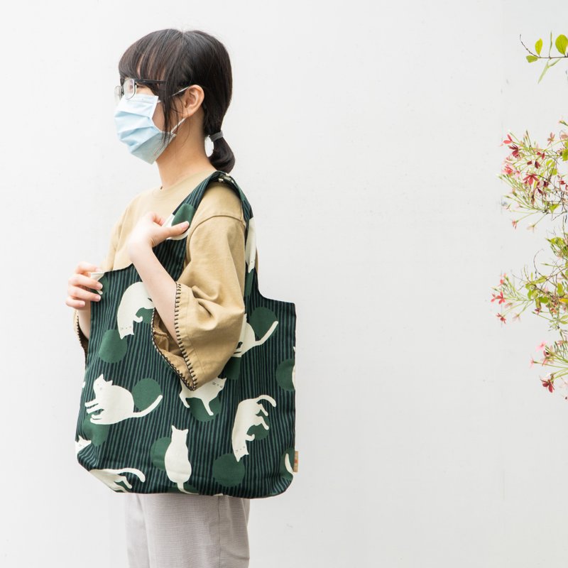 宽版购物袋 大满足收纳折叠袋 迷幻猫 两色挑选 - 手提包/手提袋 - 棉．麻 多色