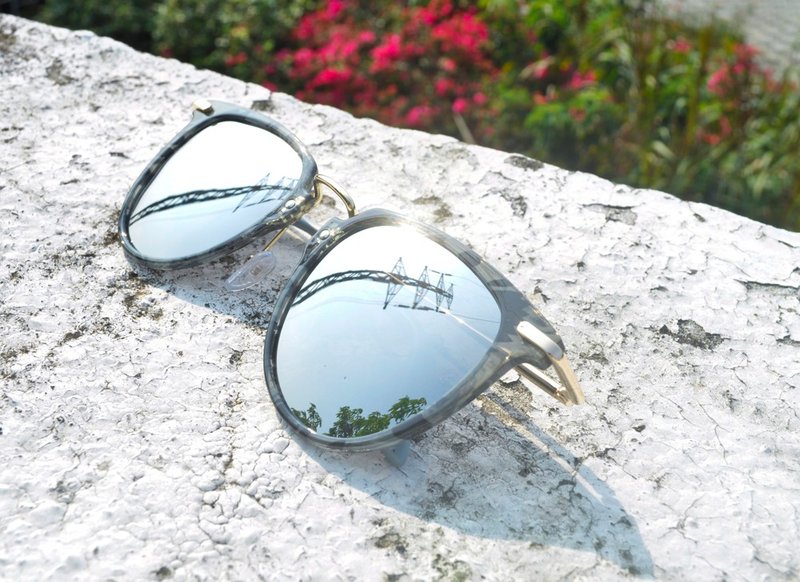 【限量 福利品】2is NayaS 太阳眼镜 偏光 - 墨镜 - 其他金属 银色