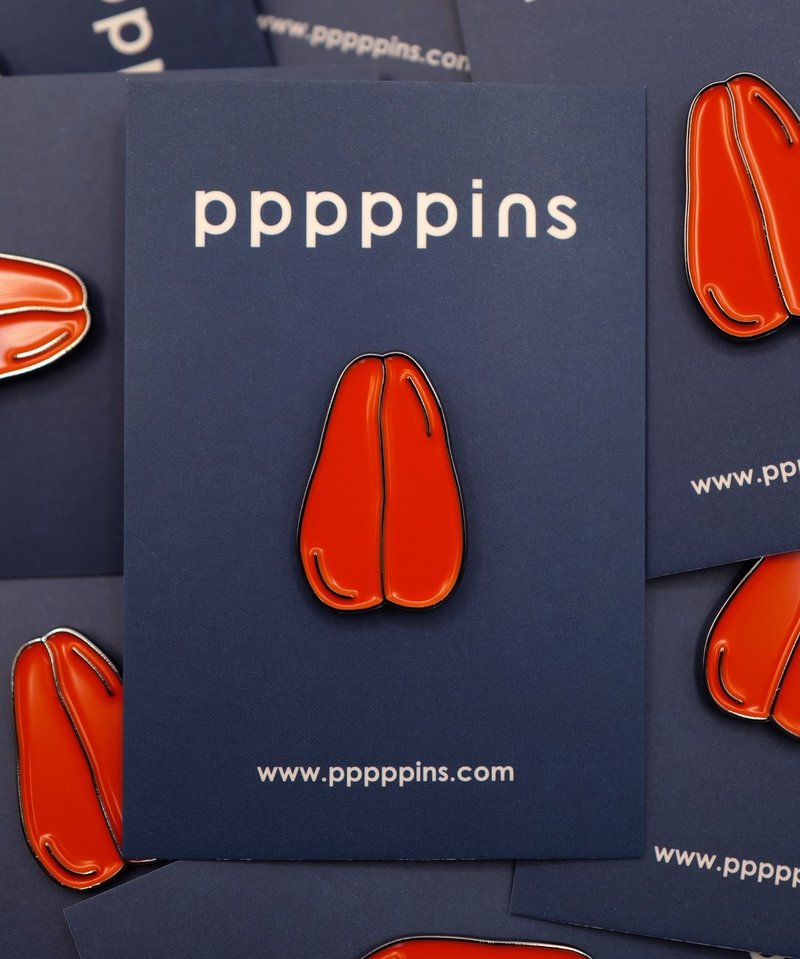 乌鱼子 珐琅别针 - 胸针 - 其他金属 白色