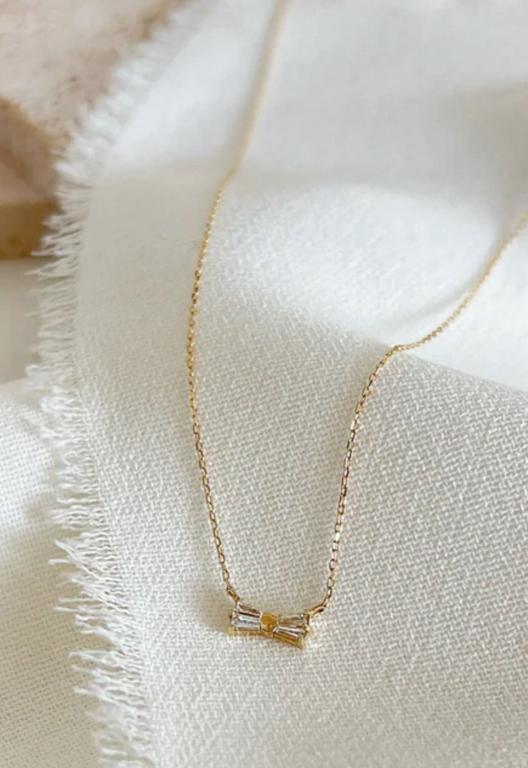 缎结钻石项链 Soft Bow Diamond Necklace- 18K纯金 0.11克拉 - 项链 - 贵金属 金色
