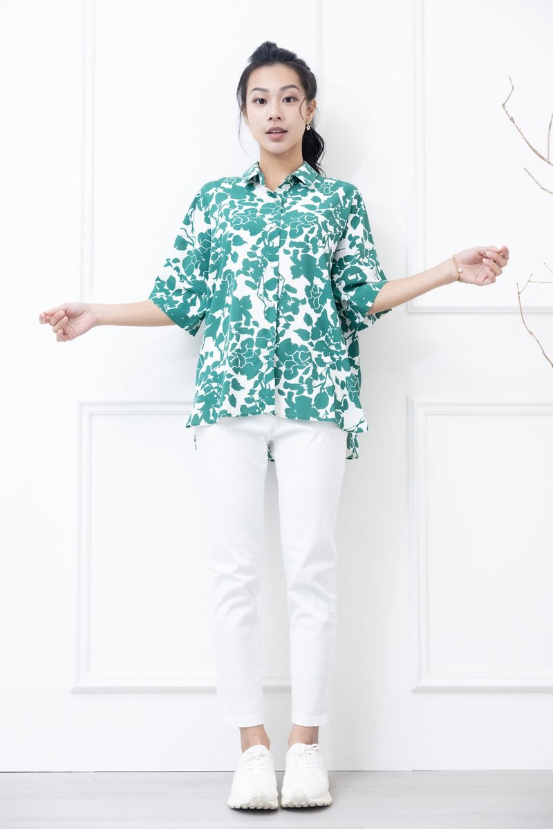 衬衫领绿色色块花材短袖上衣 白色 - 女装 T 恤 - 其他材质 白色