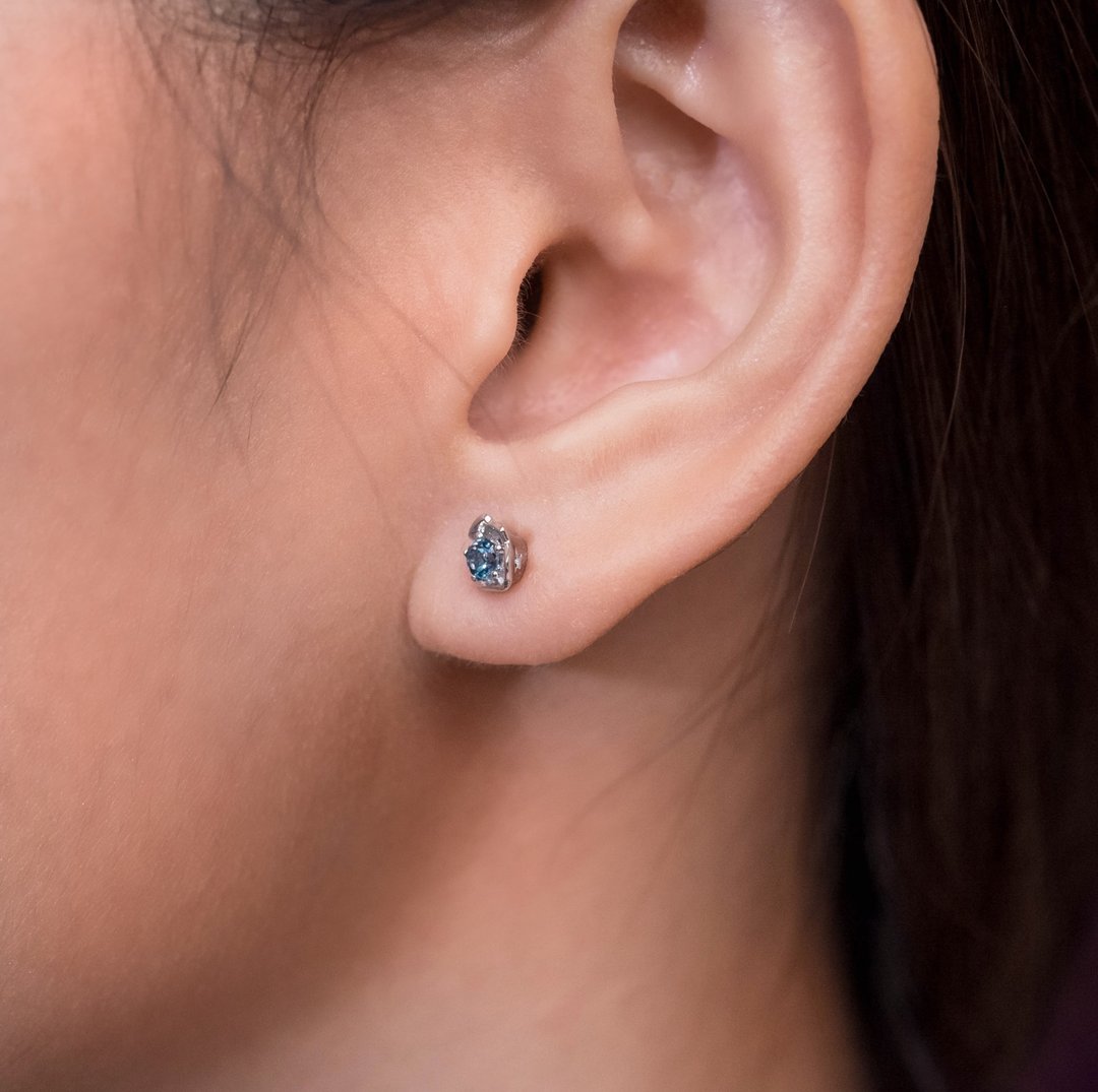 Comet Stud Earrings with London Blue Topaz - 耳环/耳夹 - 半宝石 银色