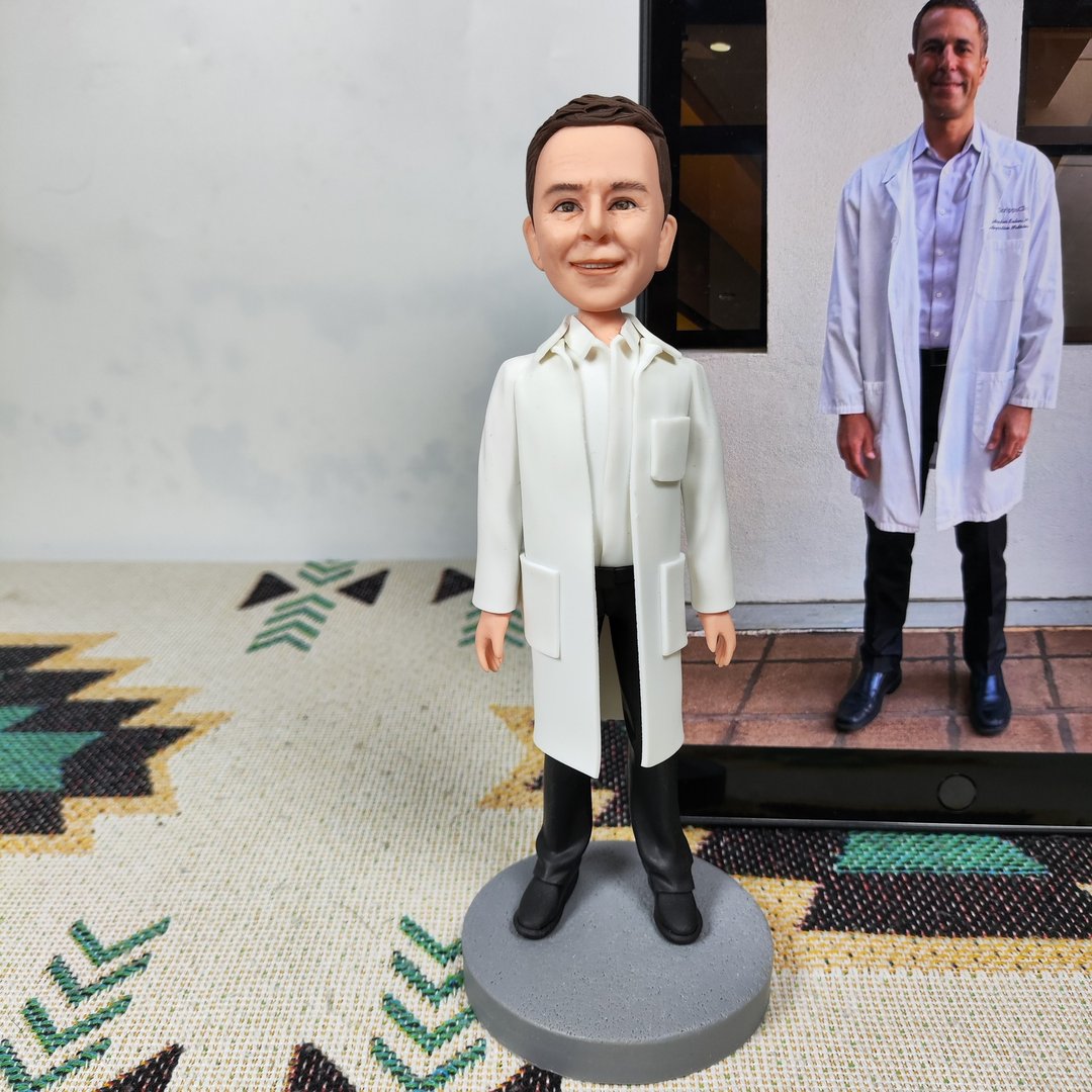 客制化人物公仔 人偶 3D人像画 似颜绘 肖像 定制 生日 纪念 医生 - 玩偶/公仔 - 粘土 多色