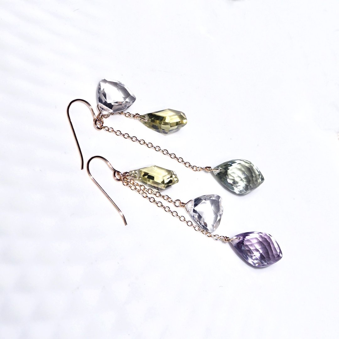 Pastel Color Asymmetric Earrings with 4 Jewels Dancing Adelaida - 耳环/耳夹 - 宝石 多色