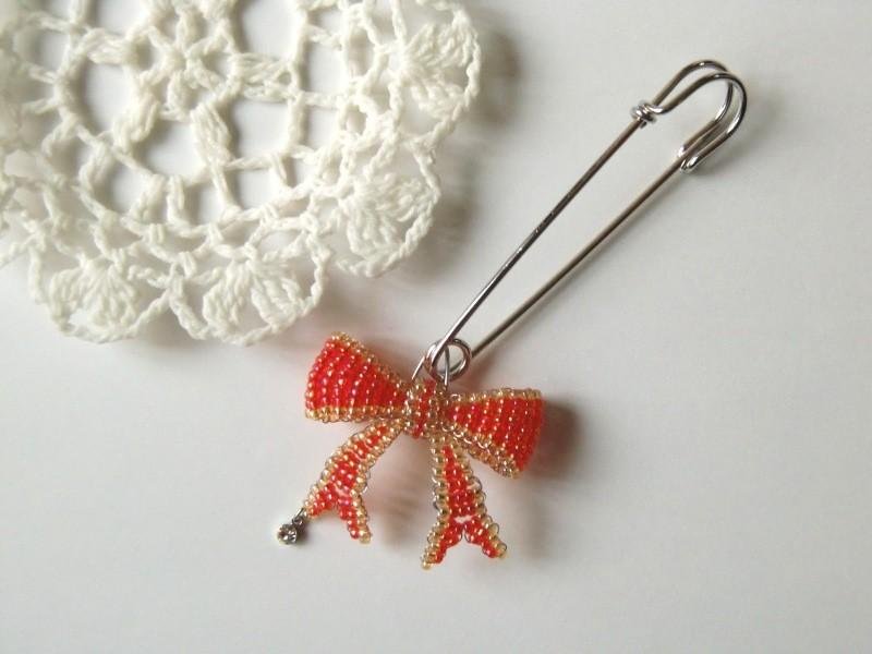 Ribbon swing shawl pin bow knot match tie edge lucky lucky happiness happiness happiness red red red swaying brooch stall pin quilt pin kabutopin - 胸针 - 玻璃 红色