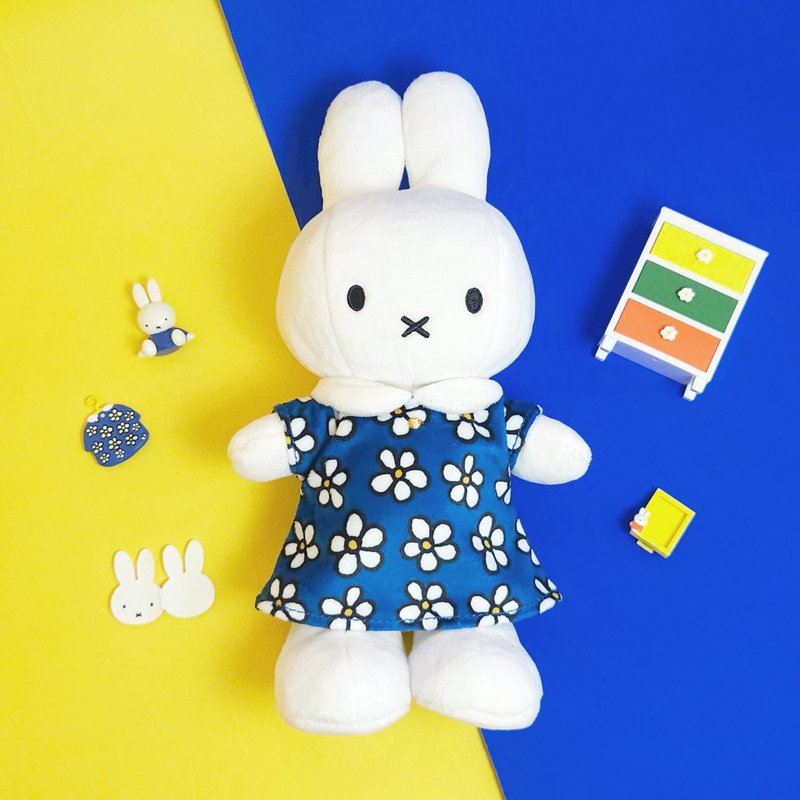 BON TON TOYS Miffy米菲兔填充玩偶-碎花洋装 蓝 24cm - 玩偶/公仔 - 聚酯纤维 蓝色