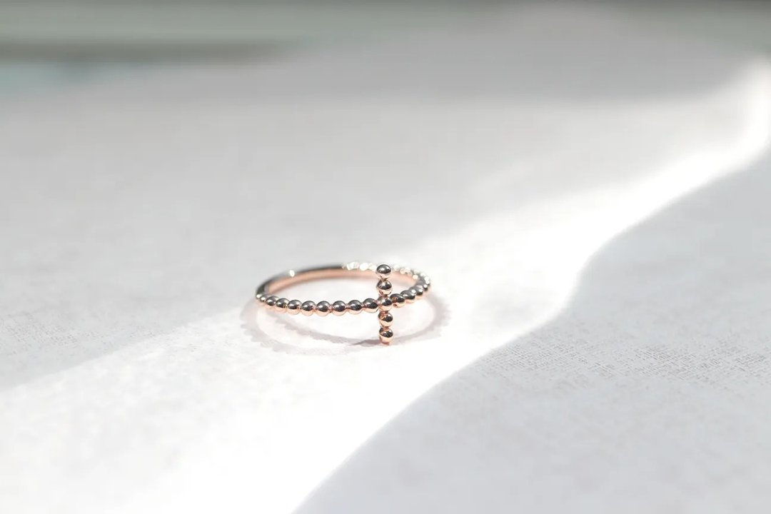 14K Ball Cross Ring 珠珠十字架戒指洗澡免摘  流汗碰水不褪色 - 戒指 - 贵金属 金色