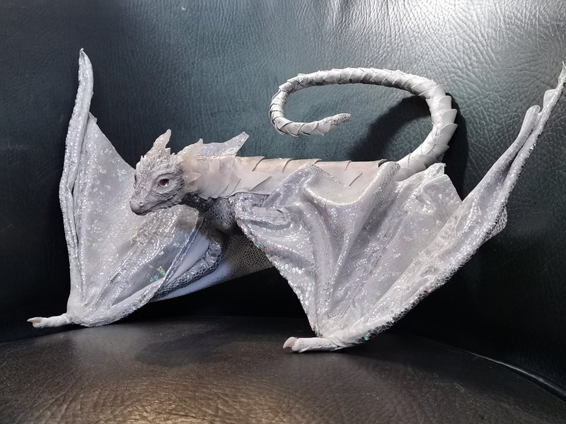 珍珠龙奇幻艺术娃娃可摆姿势可定制化礼物 - 玩偶/公仔 - 其他人造纤维 白色