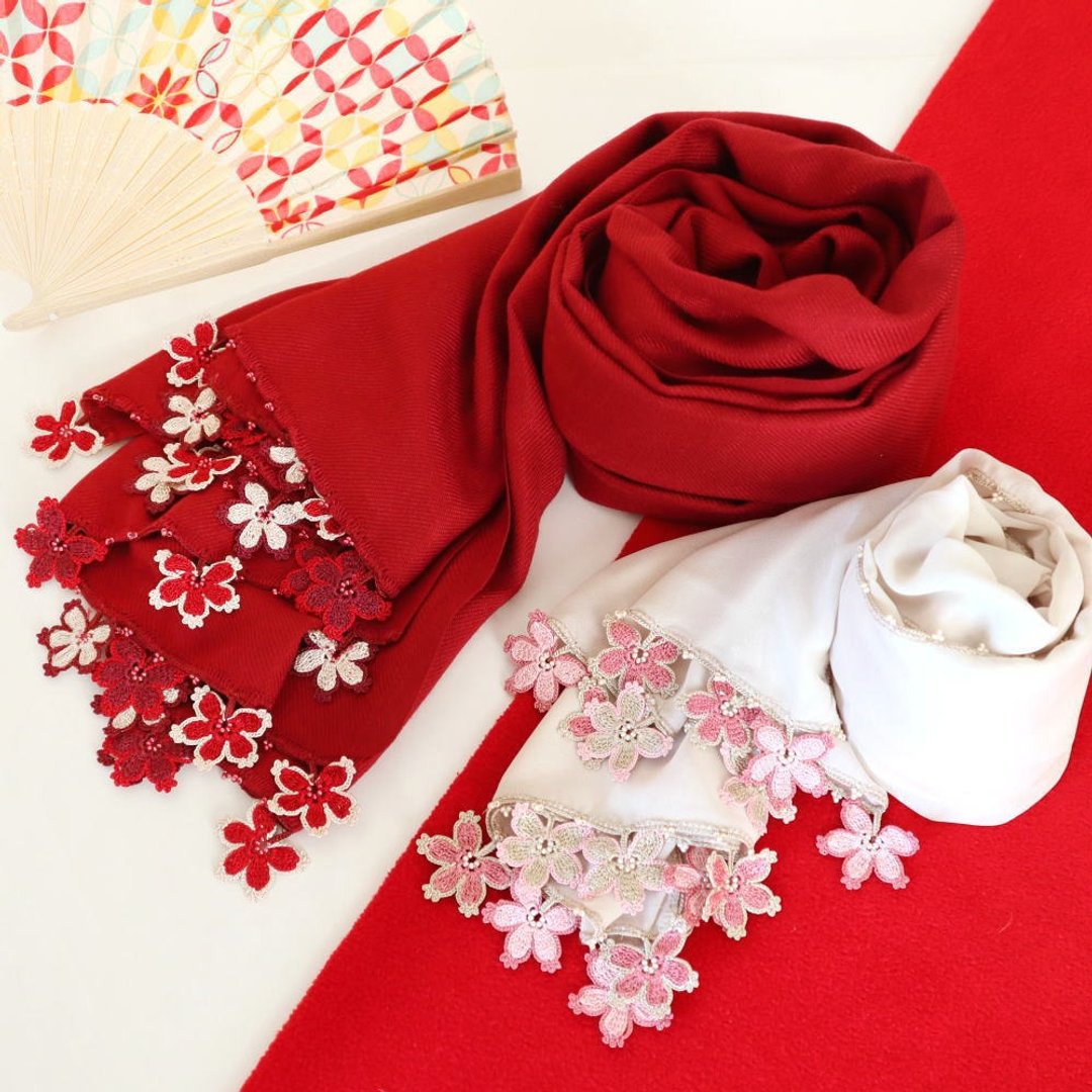 虎氣福袋 Made to order　 SAKURA shawl 2-piece set Burgandy & Beige - 丝巾 - 羊毛 红色