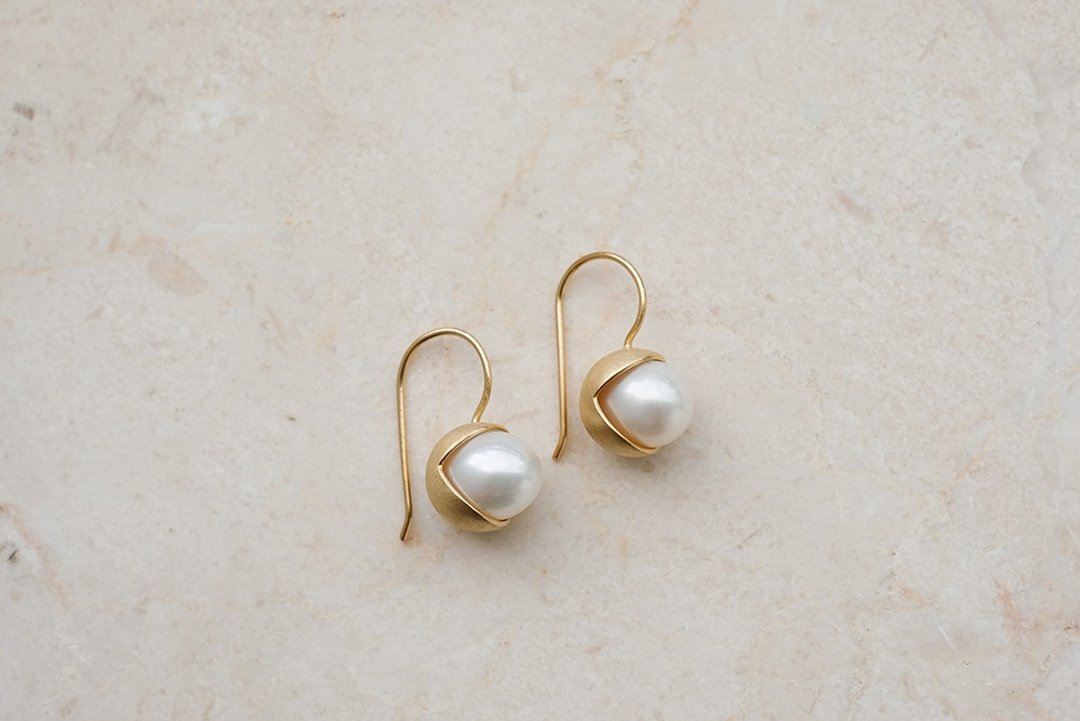 Fruity Pearl Earrings - 耳环/耳夹 - 银 金色