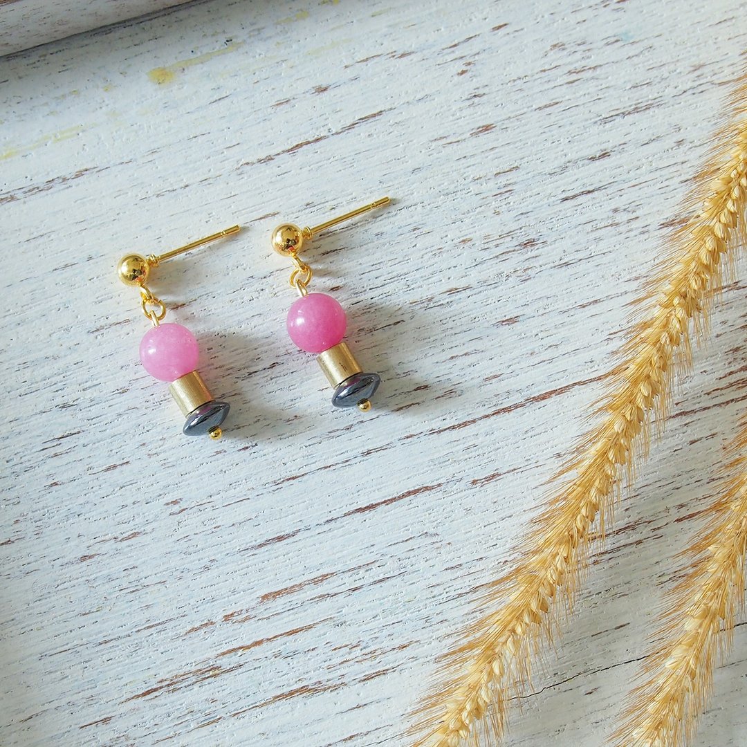 Minimal pink opal earrings - 耳环/耳夹 - 石头 粉红色
