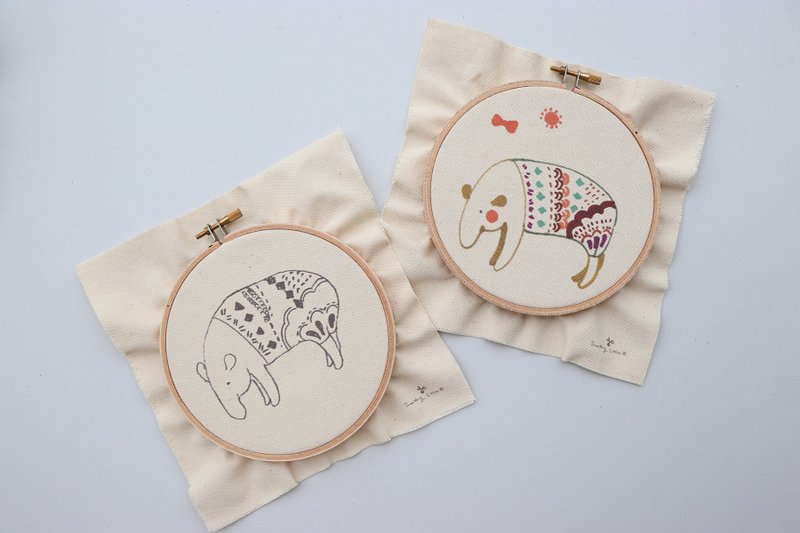 小貘 黑白 彩色笔 插画刺绣材料包 - 编织/刺绣/羊毛毡/裁缝 - 棉．麻 