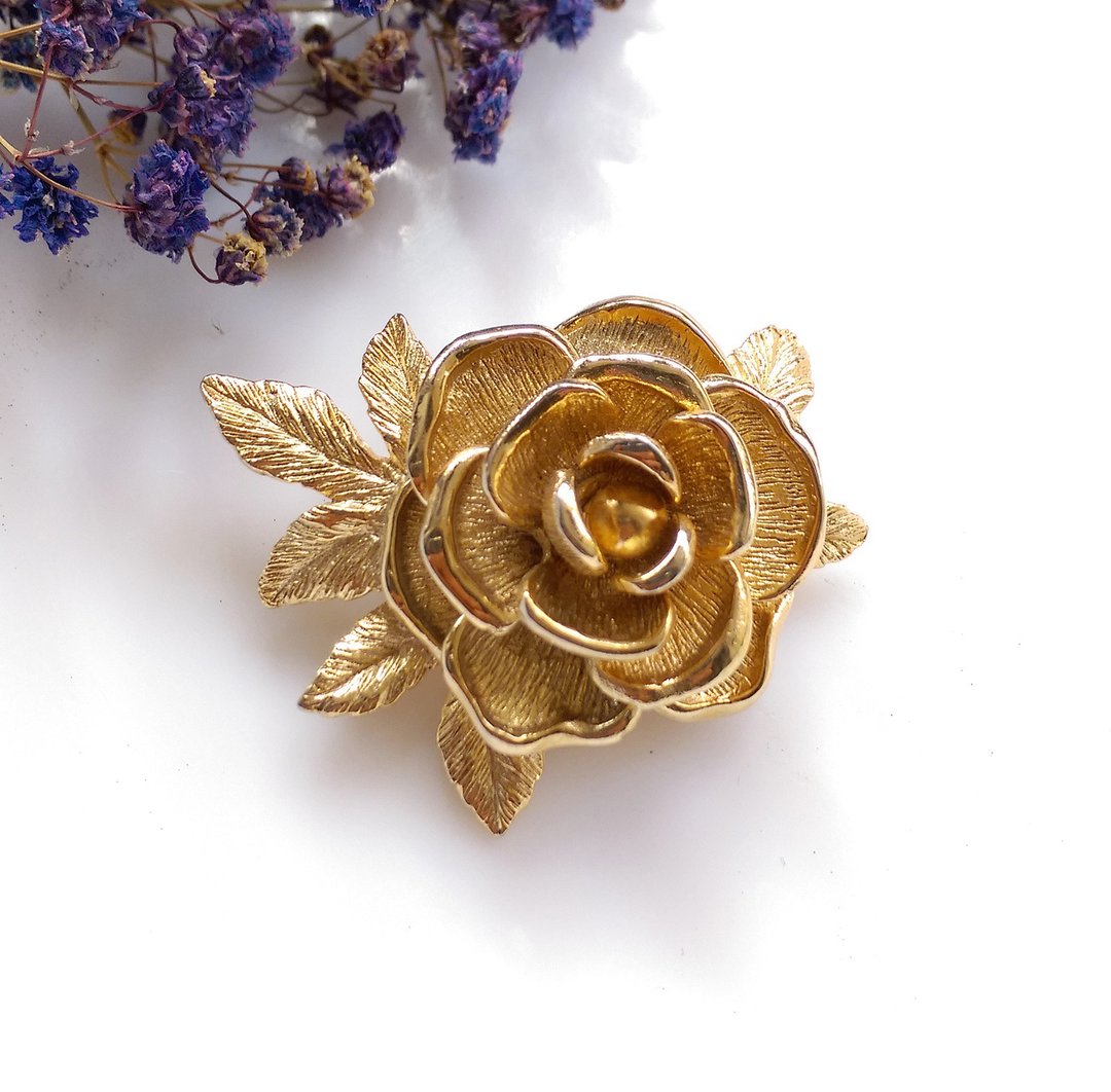 西洋古董饰品。SARAH COV American Beauty 玫瑰 别针 - 徽章/别针 - 其他金属 金色