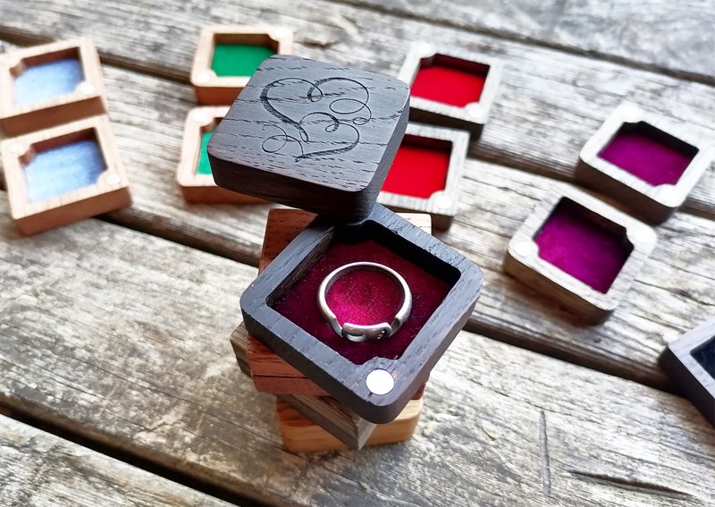 Black Thin Engagement Ring Box, Custom Slim Ring Box, Personalized Ring Box - 纸盒/包装盒 - 木头 黑色