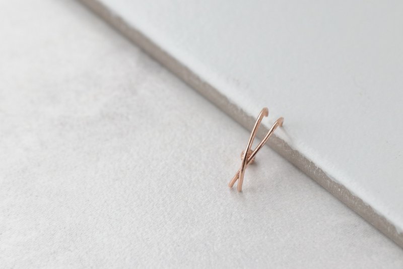 纯14K 双C造型锁珠耳环 (单个)耳骨 耳窝 不退色 - 戒指 - 贵金属 金色