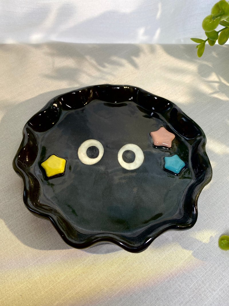 龙猫手工制作的灰黑陶瓷盘。 - 浅碟/小碟子 - 陶 黑色