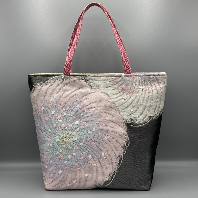 和服 腰带 腰带绳 手工 托特包 改造 六通柄袋带 唐织 舞花纹 黑底 - 手提包/手提袋 - 丝．绢 黑色