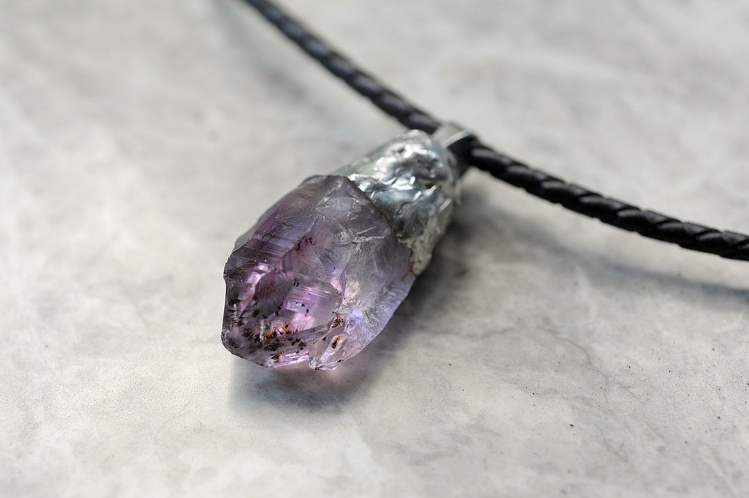 紫钛晶坠 /水晶吊坠 /铜线编织 金属线编织 - 项链 - 水晶 