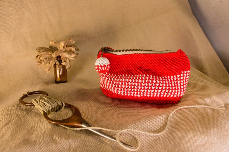 凪手作 羊角勾织 零钱包(大) 红白色 排湾族传统工艺 - 零钱包 - 棉．麻 红色