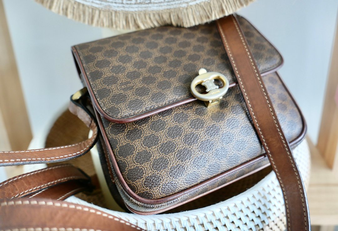 Celine赛琳中古古董老花背包 - 含金扣 - 侧背包/斜挎包 - 其他材质 咖啡色