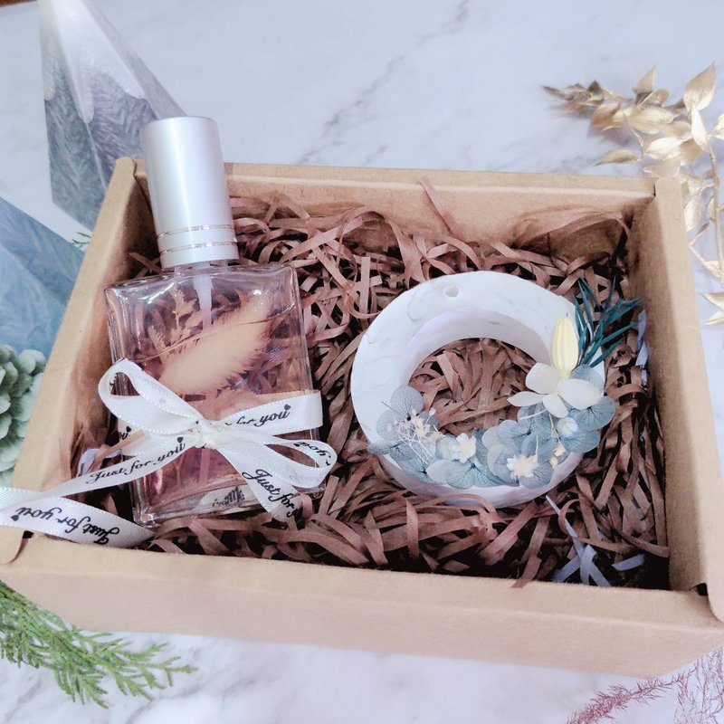 空间香氛喷雾花饰瓶&扩香石礼盒 - 香薰/精油/线香 - 其他材质 