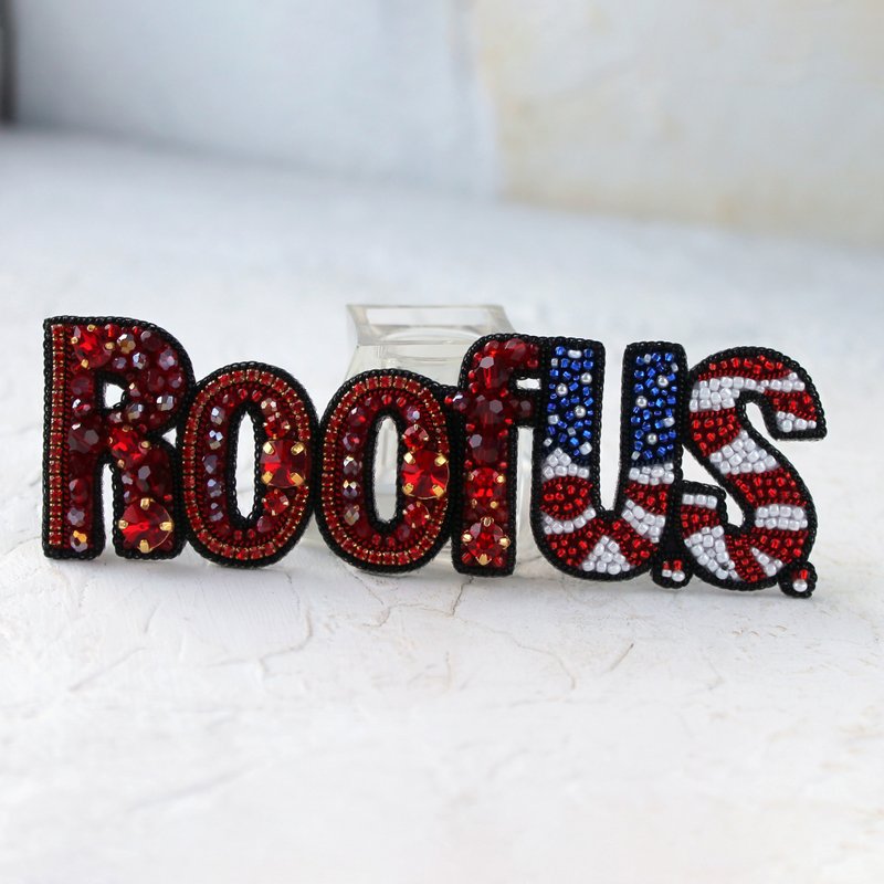 Custom Beaded Initial Brooch.Embroidered Letter Brooch.Name pin.Customized Gift - 胸针 - 水晶 多色