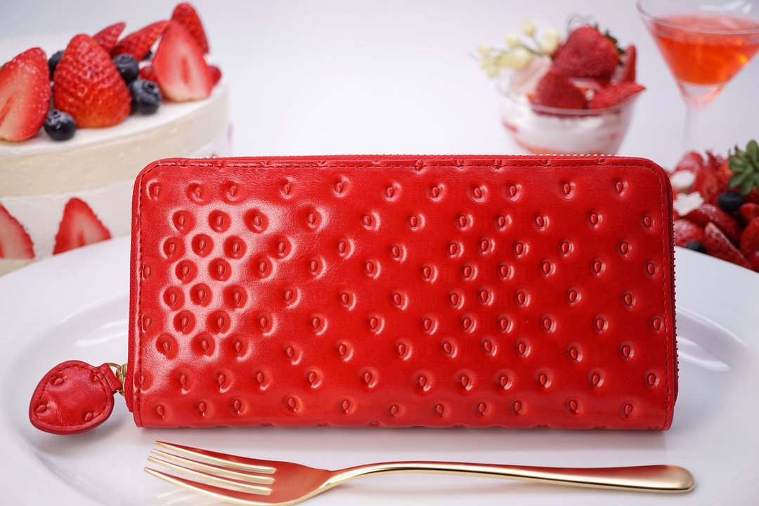 Strawberry round zipper wallet made of cowhide - 皮夹/钱包 - 真皮 红色