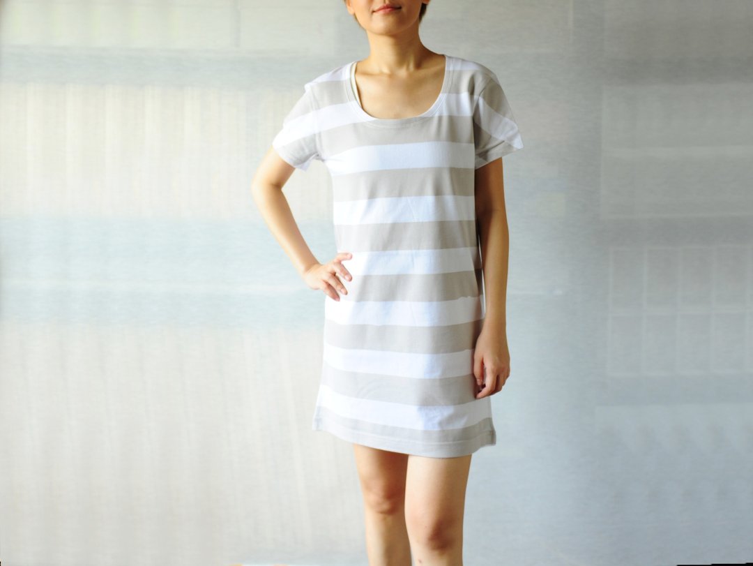 jainjain 减简手制/任性实验手印t-shirt 灰蓝色长版 - 女装 T 恤 - 棉．麻 灰色