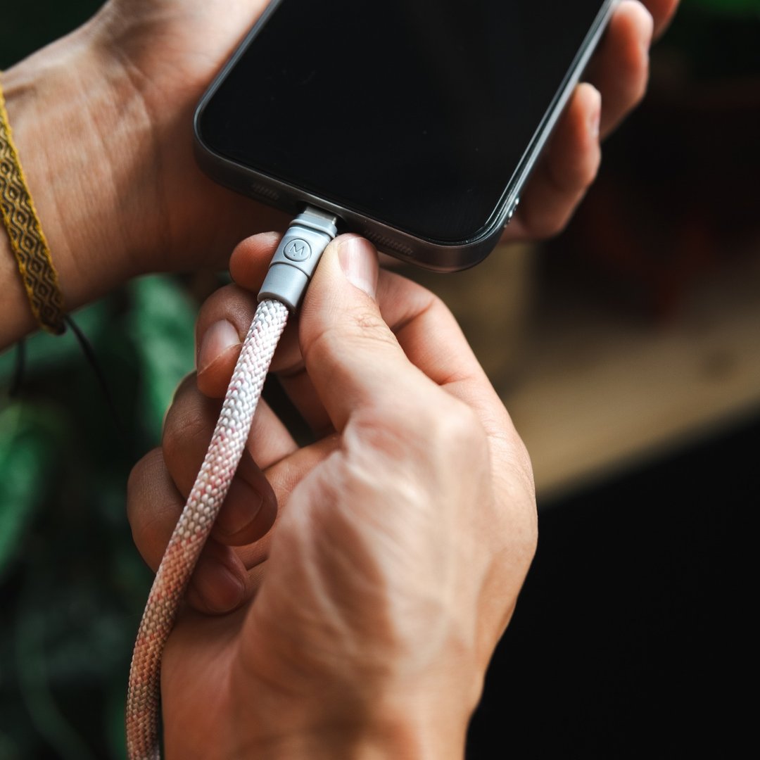 Charry 充电线 手机挂绳 2in1 USB A-C 或 C-C 粉红色 The Wes - 充电宝/传输线 - 其他材质 粉红色