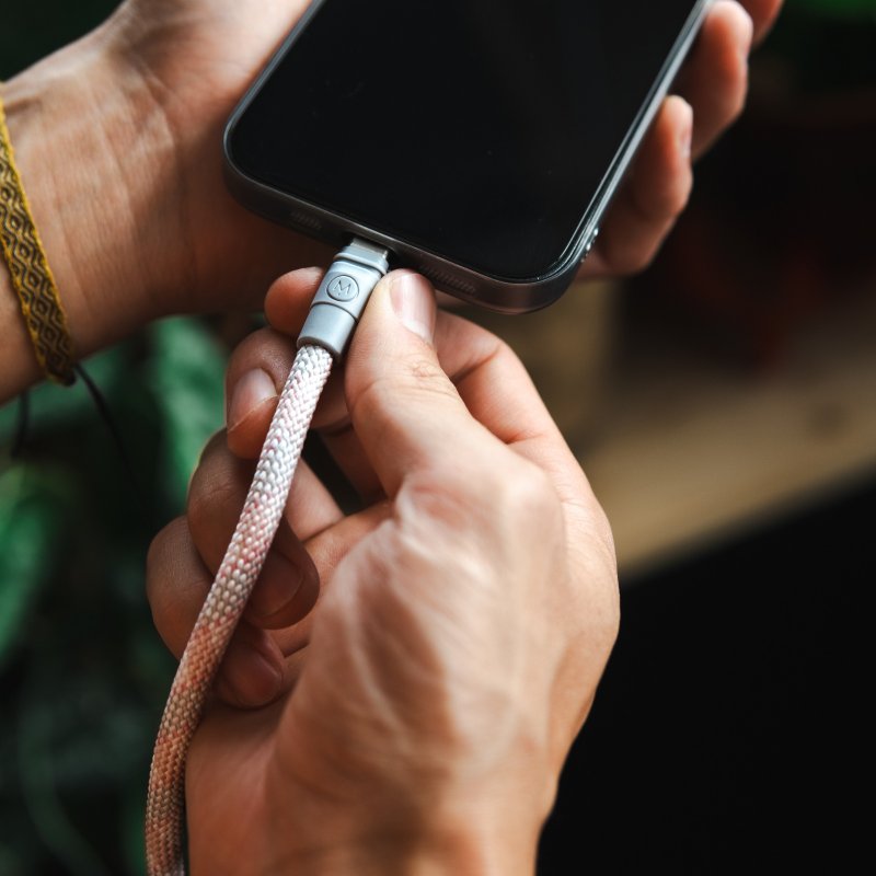 Charry 充电线 手机挂绳 2in1 USB A-C 或 C-C 粉红色 The Wes - 充电宝/传输线 - 其他材质 粉红色