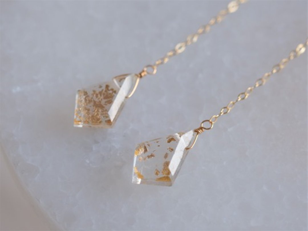 quartz with foil earring2: Crystal quartz earrings with foil ・Clip-On long chain - 耳环/耳夹 - 宝石 
