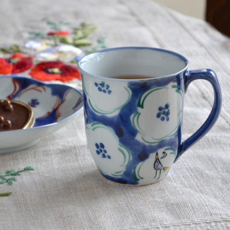 日本染锦花卉与优雅小鸟陶瓷马克杯 - 咖啡杯/马克杯 - 陶 蓝色