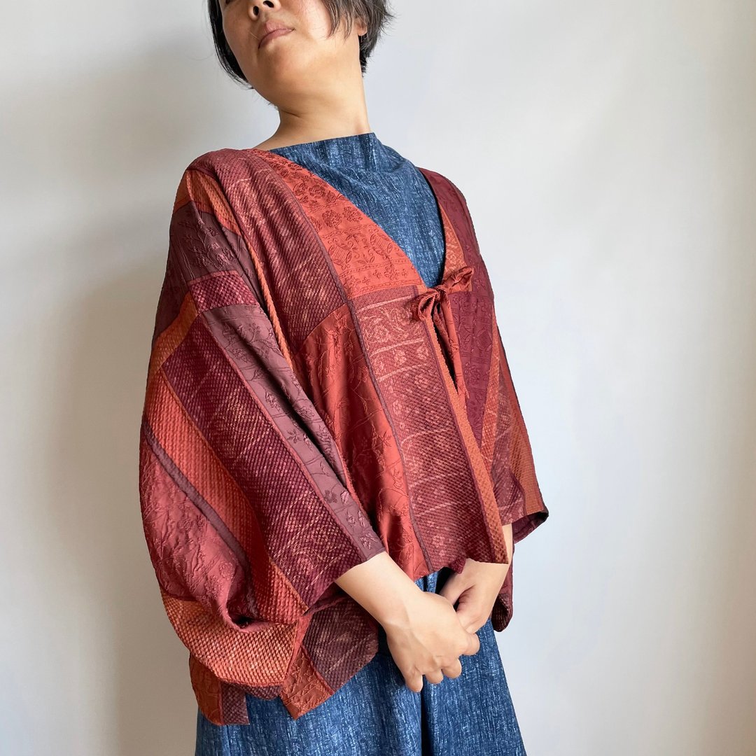 Unique item | Square HAORI jacket with KIMONO sleeves -KIMONO Silk, dark-red - 女装上衣 - 丝．绢 红色
