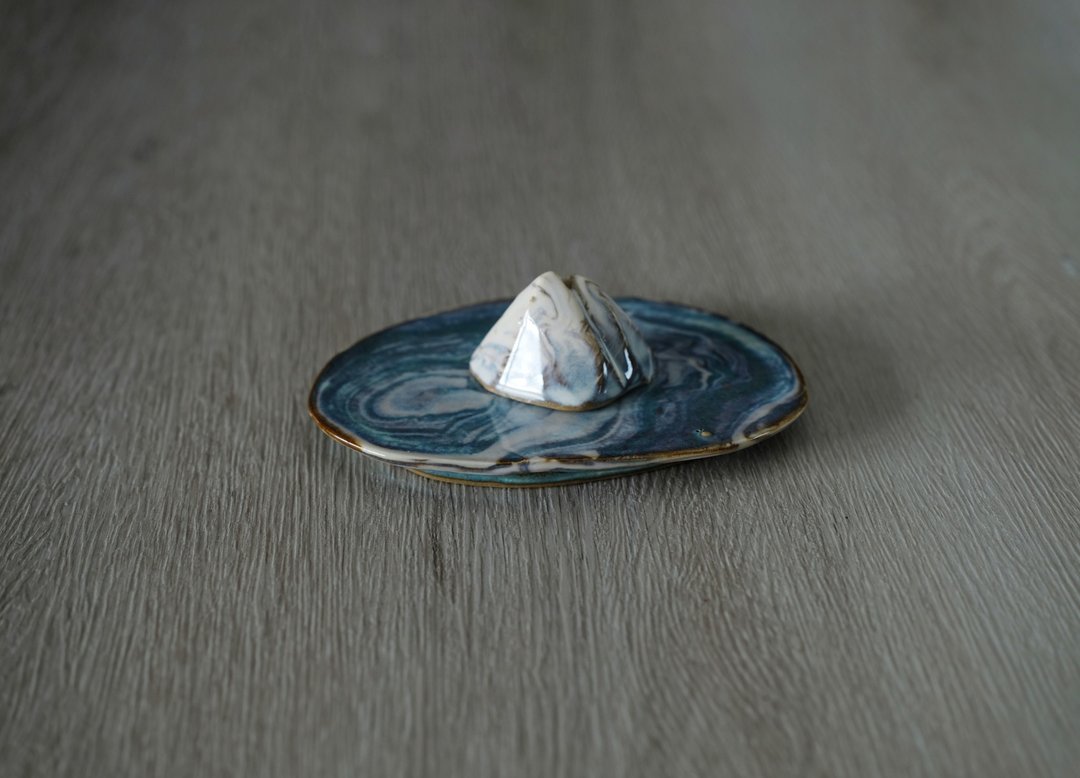 粼粼 小山_香道具 - 香薰/精油/线香 - 瓷 白色