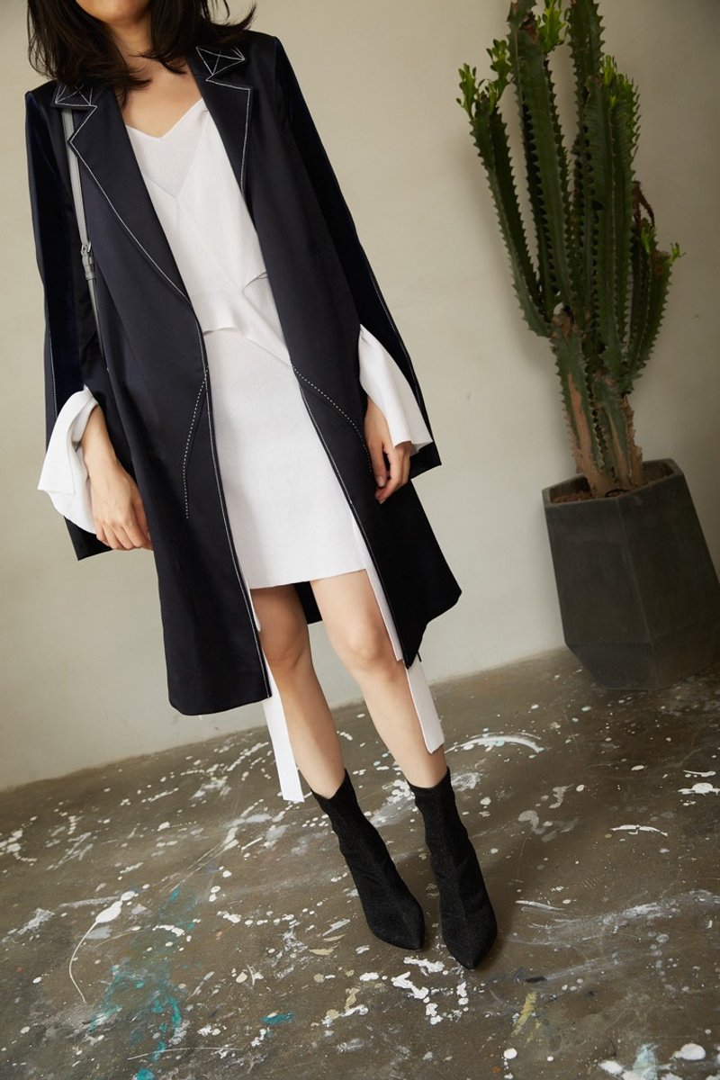 ZUO 奇特降落伞活动绑带修身显瘦短版针织连衣裙　白 - 女装针织衫/毛衣 - 其他材质 白色