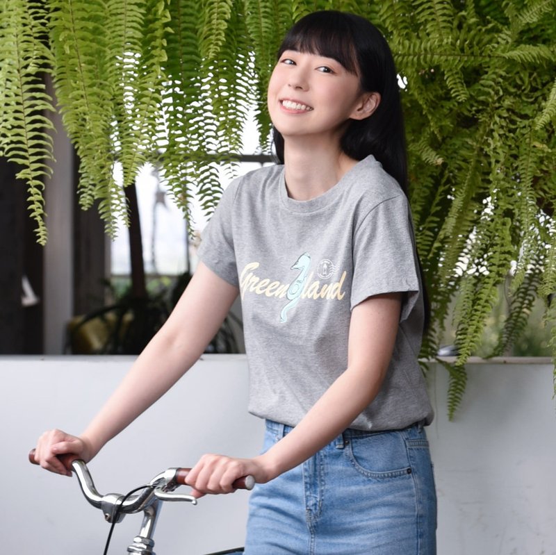 【台湾跳岛系列Tee】绿岛海马邮箱。中磅细纤纯棉。透气舒适版 - 女装 T 恤 - 棉．麻 