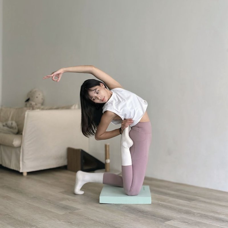 (现货) AM ME 超慢跑3入组福袋(慢跑垫5厘米+运动裤+防滑袜乙双) - 运动/健身用品 - 环保材料 绿色