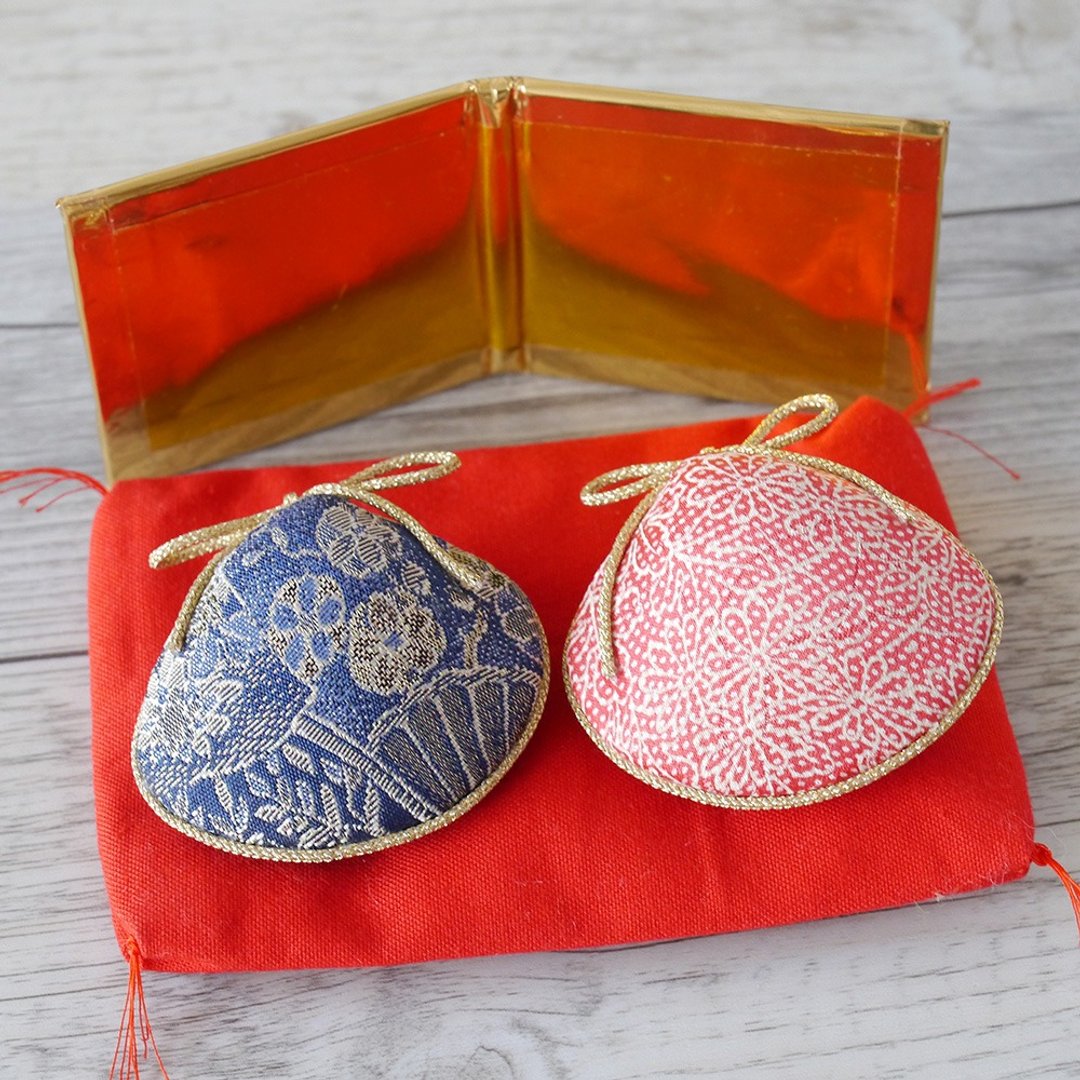 Kimono Shell Hina with Bells Also for birthday celebrations for girls - 摆饰 - 贝壳 多色