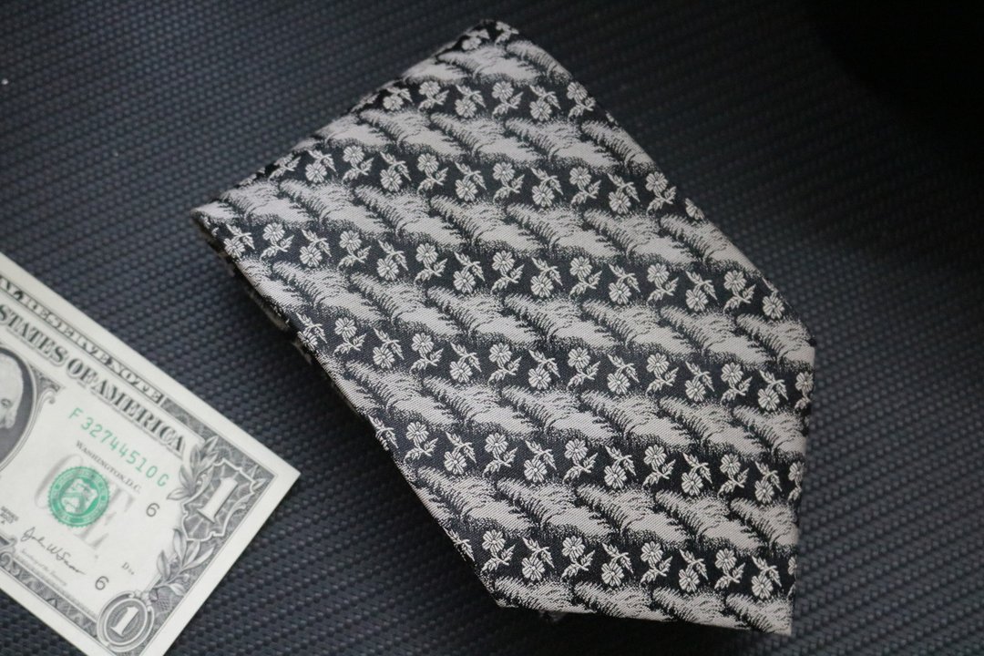 黑色小碎花真丝领带典雅绅士装 tie礼盒装 - 领带/领带夹 - 丝．绢 黑色