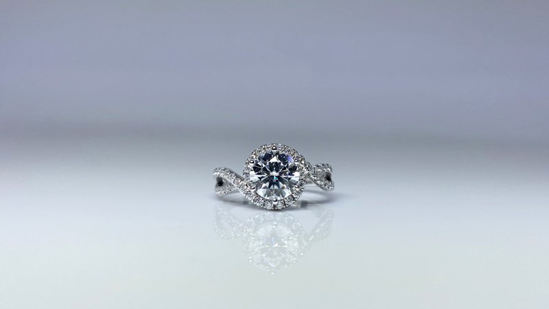 莫桑钻 |  智慧之眼钻石女戒  | 台中门市 |  可升白金真钻 - 戒指 - 纯银 